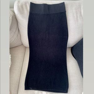 Wilfred Free black knitted high-waisted midi skirt, size Medium.